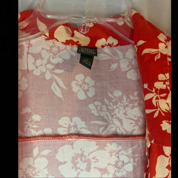 Button down - Picture 2 of 4